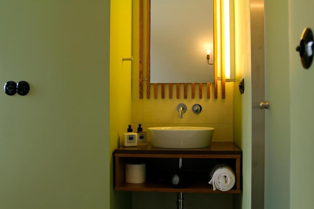 Hotel Egilsen Стиккісгоульмюр Номер фото